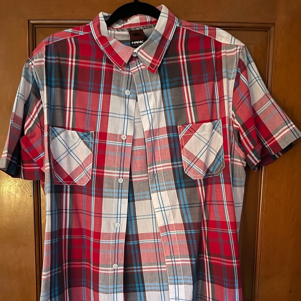 Tony Hawk Short Sleeve Button Up Size Xl but fits adult Lg